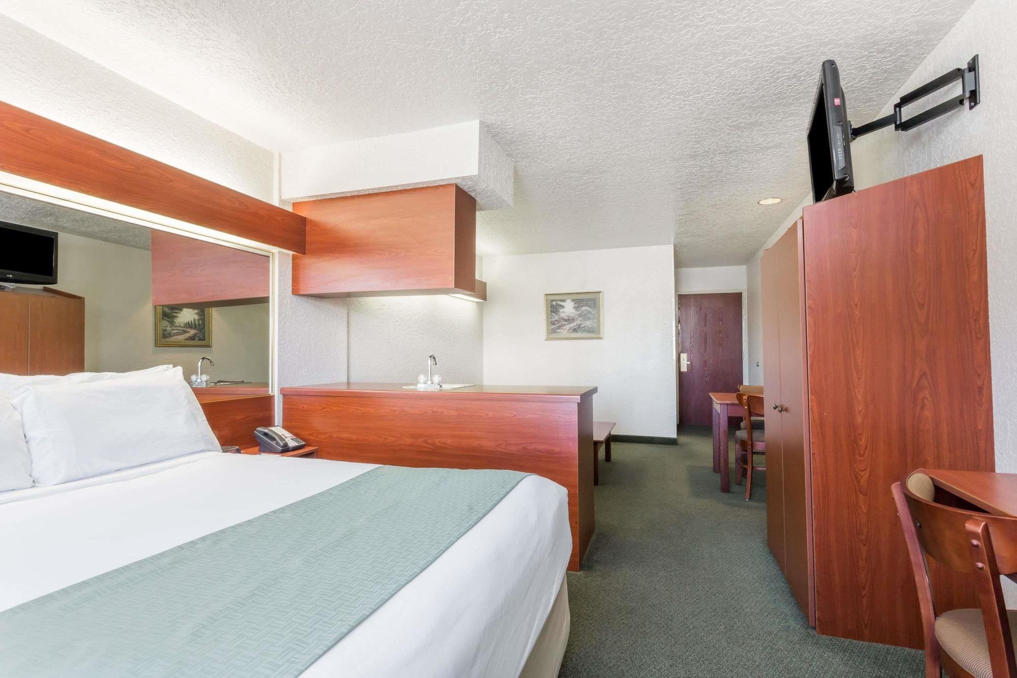 Microtel Inn & Suites Marianna Zewnętrze zdjęcie