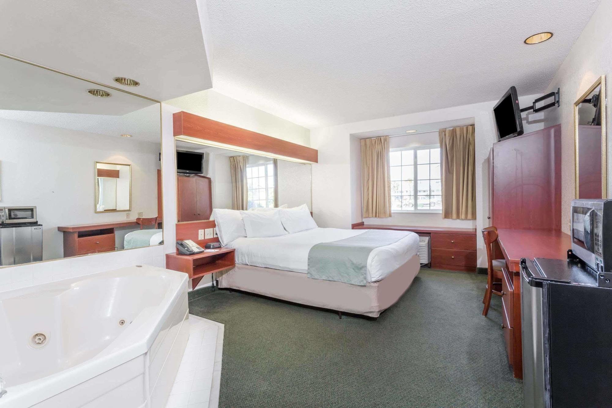 Microtel Inn & Suites Marianna Zewnętrze zdjęcie